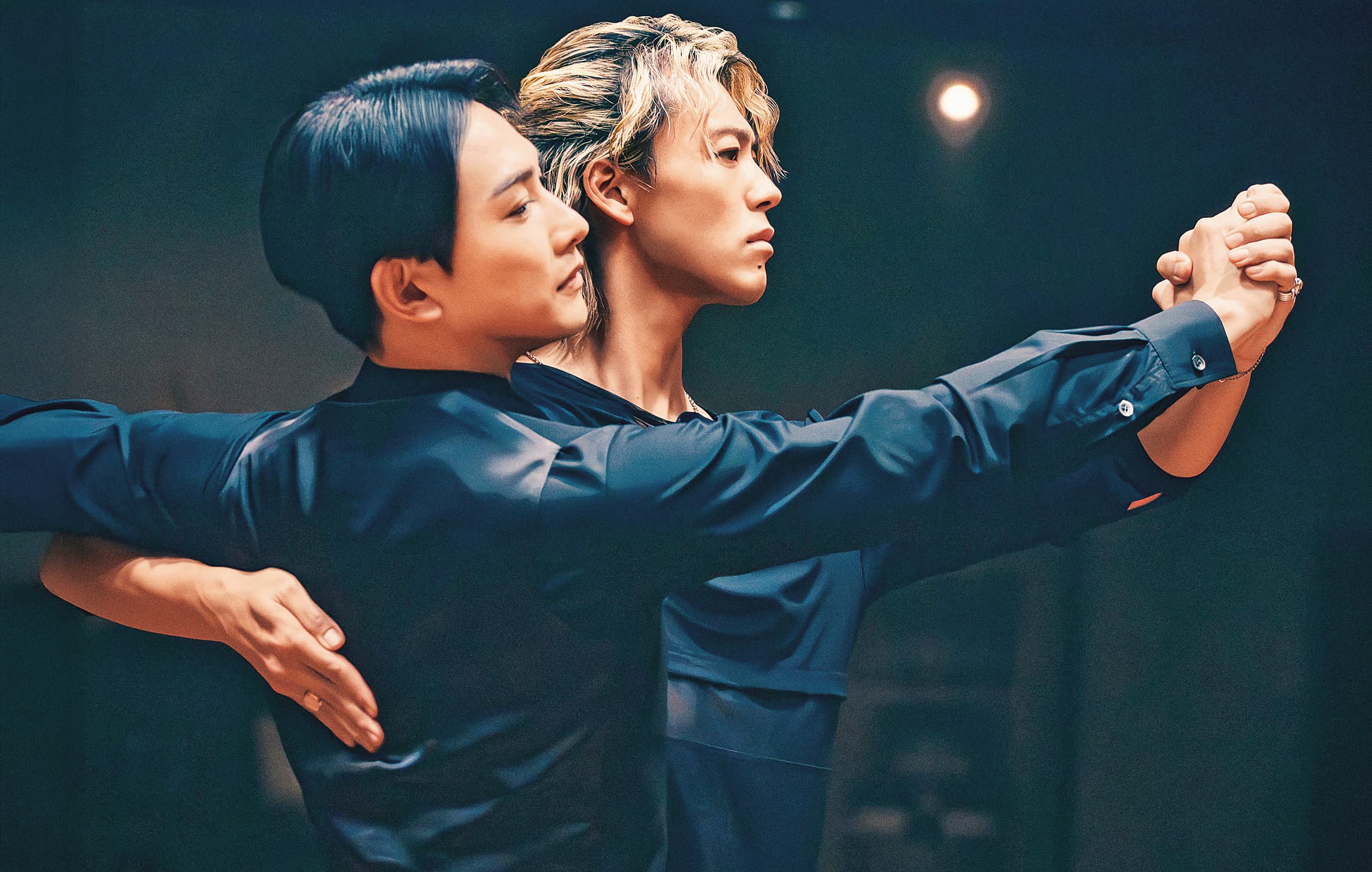 町田啟太（左）搭檔竹內涼真（右）演出《10 Dance》，在Netflix全球榜衝上第4名。