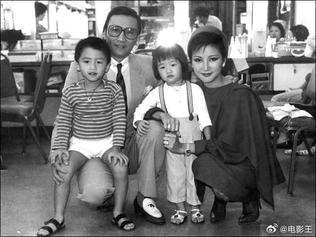 謝賢與前妻狄波拉生下謝霆鋒、謝婷婷兄妹，4人堪稱全港最受矚目家庭。（微博圖片）