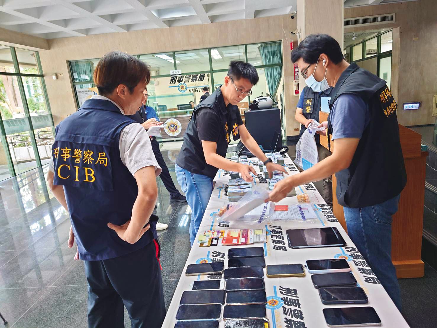 日劇《地面師》熱播,台灣房地詐騙案也冒出,警方介入偵查。(翻攝自CIP局長室臉書)