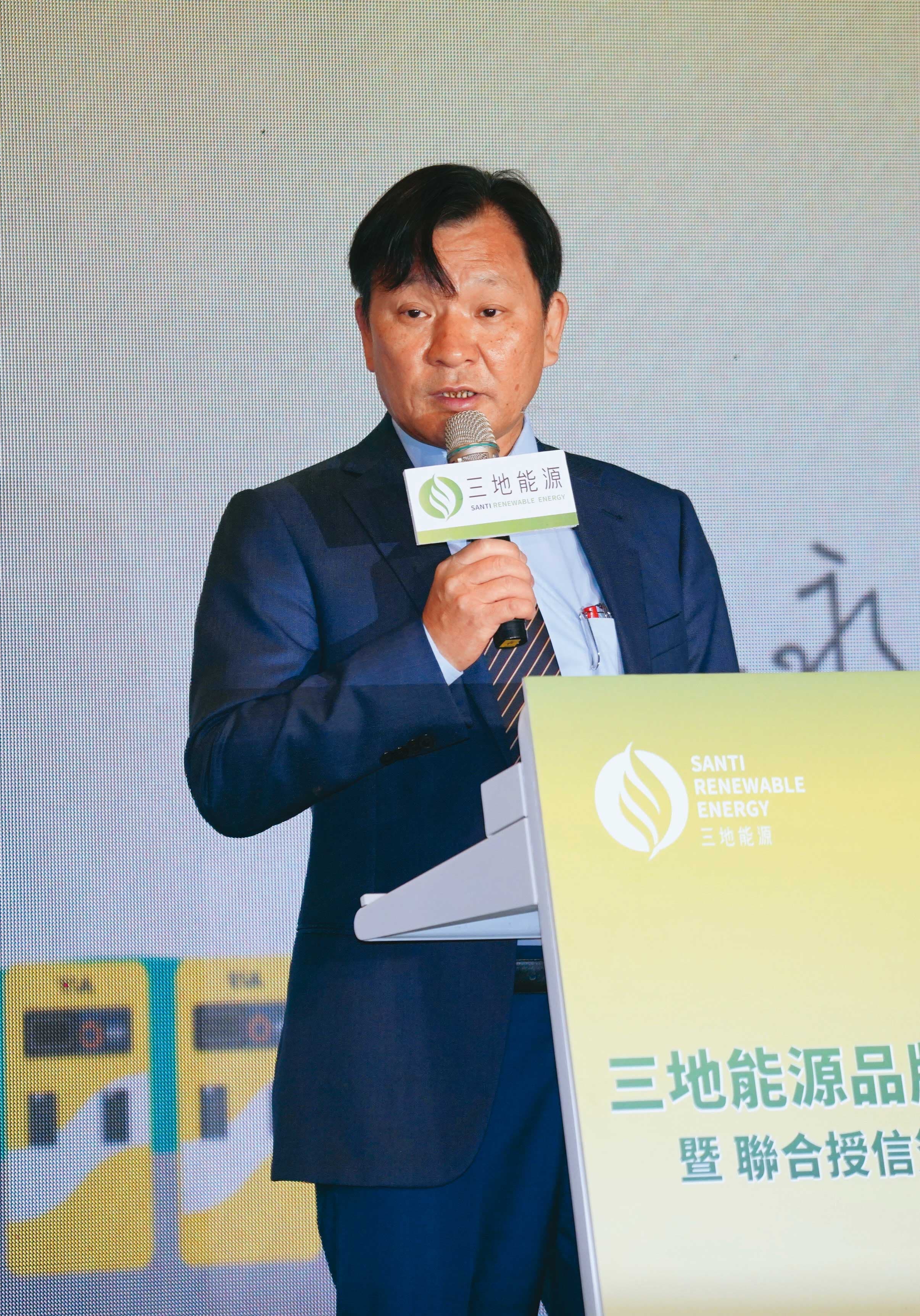 台東市站前自辦市地重劃的重劃會理監事由吳家、三地集團包辦，三地集團創辦人鍾嘉村（圖）擔任理事長。