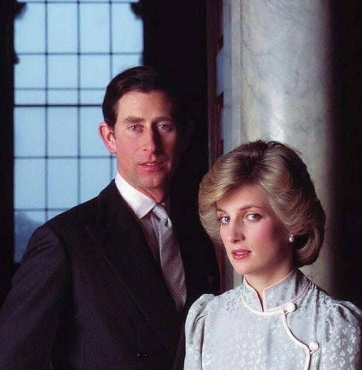 黛安娜王妃與當時的查爾斯王儲，婚姻始終不幸福。（翻攝Princess Diana臉書社團）