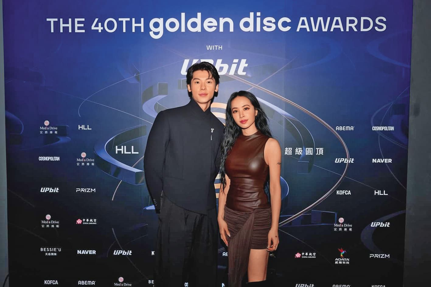 蔡依林(右)跟許光漢(左)在今年初的金唱片頒獎典禮合照。(翻攝自許光漢IG)
