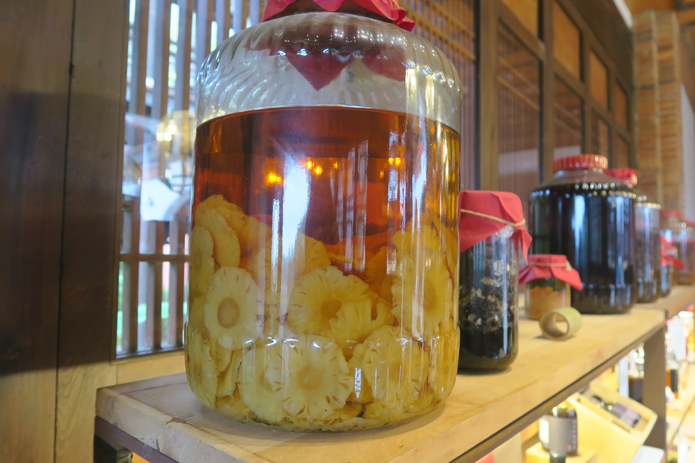 恆器擅長以地瓜酒加入台灣農產的格外品製酒。