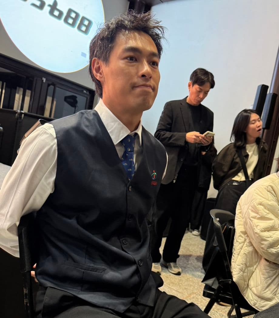 楊祐寧受訪時談到自家餐廳元鍋開幕日。