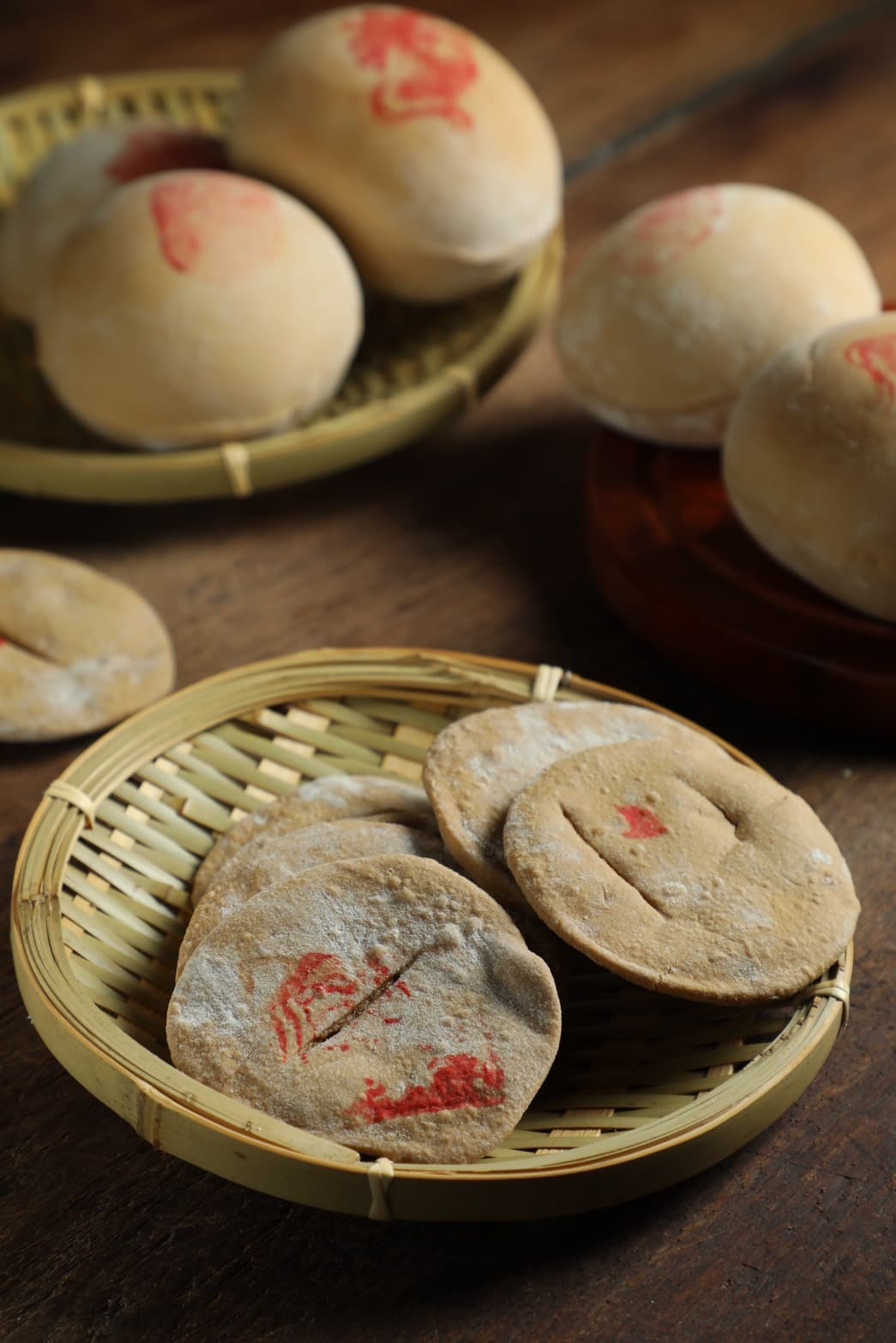 如同薄皮版椪餅的「白陽餅」,有黑糖和蜂蜜兩種口味。(60元/包)