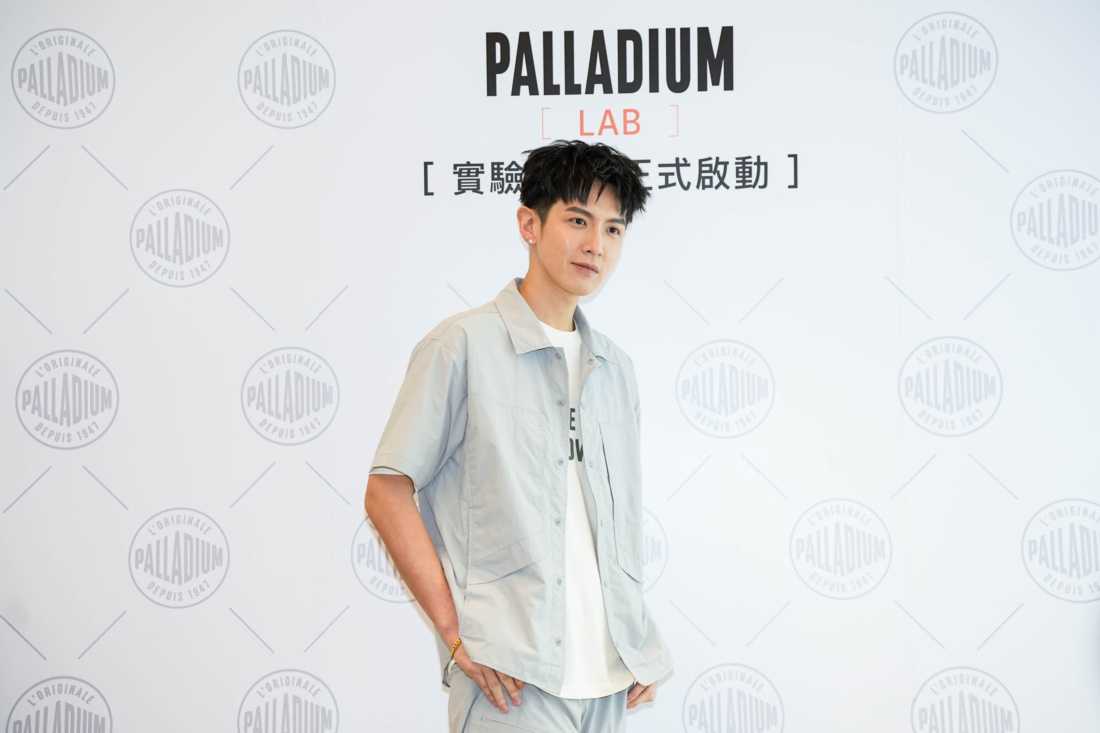 柯震東爆和舒華熱戀後,首度公開活動回應緋聞。
