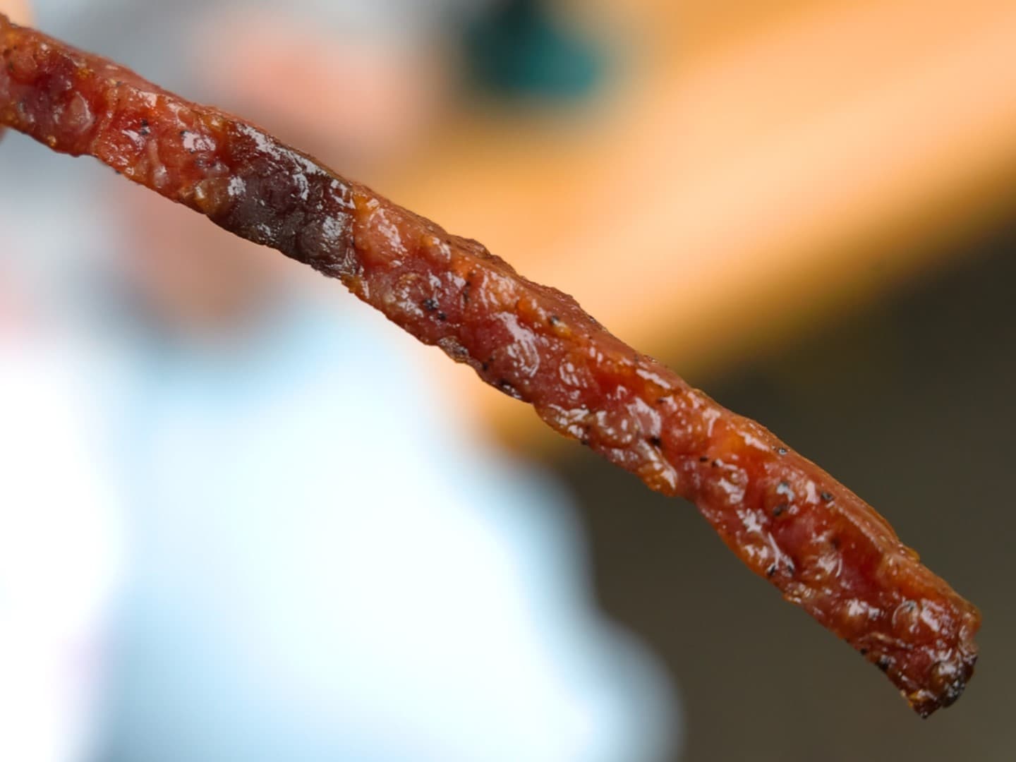 毛奇最推薦黑胡椒口味的「薯條肉乾」，辛香不嗆，用烤箱回烤一下，溫熱涮嘴。（420元／斤）