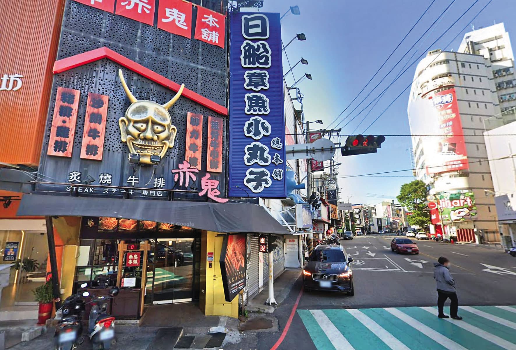 香港黑幫成員在赤鬼牛排進行攻擊前的沙盤推演。(翻攝Google Maps)