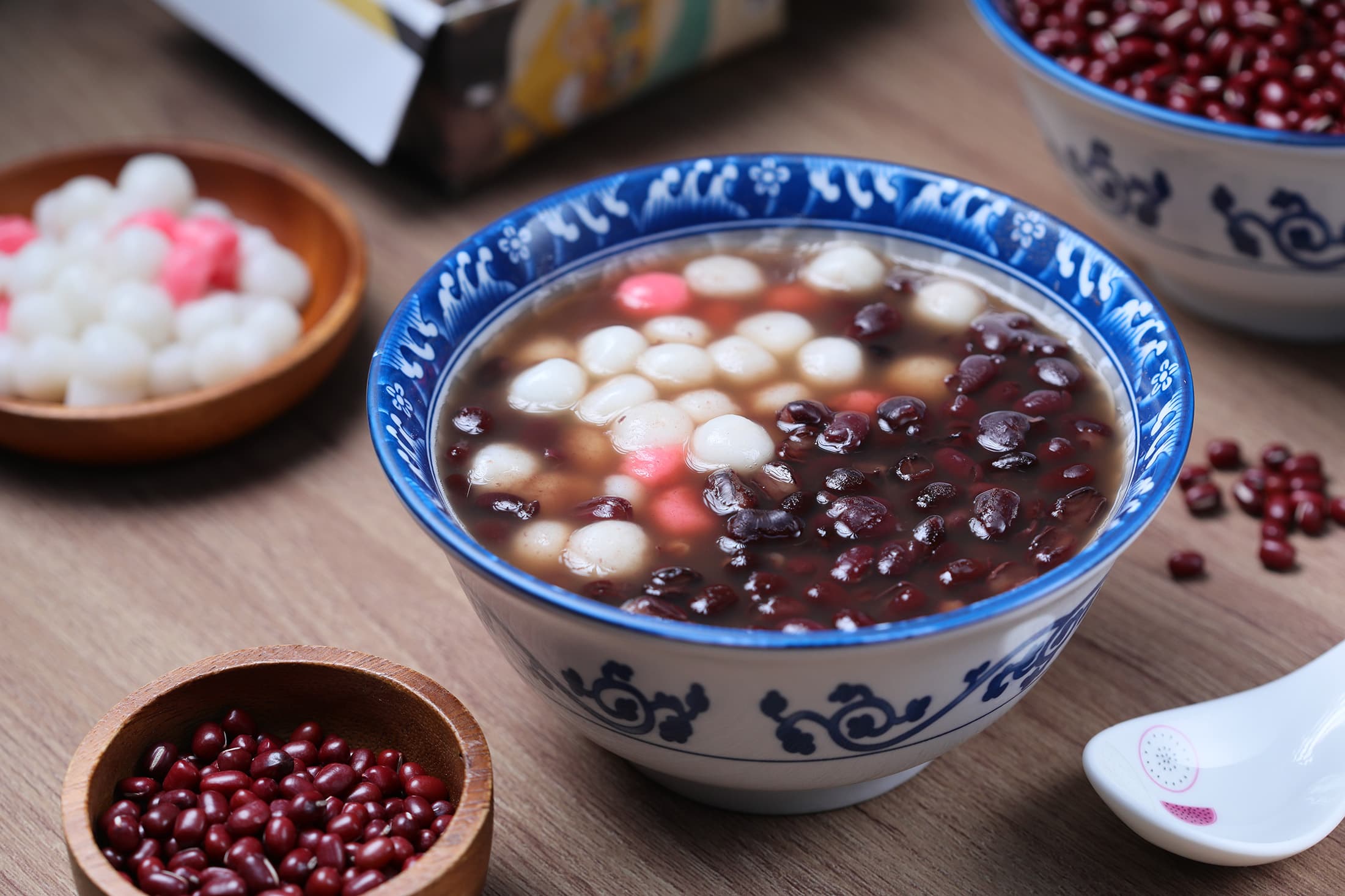 「紅豆湯小湯圓」(60元/份)是許多人心目中最經典的甜湯組合。
