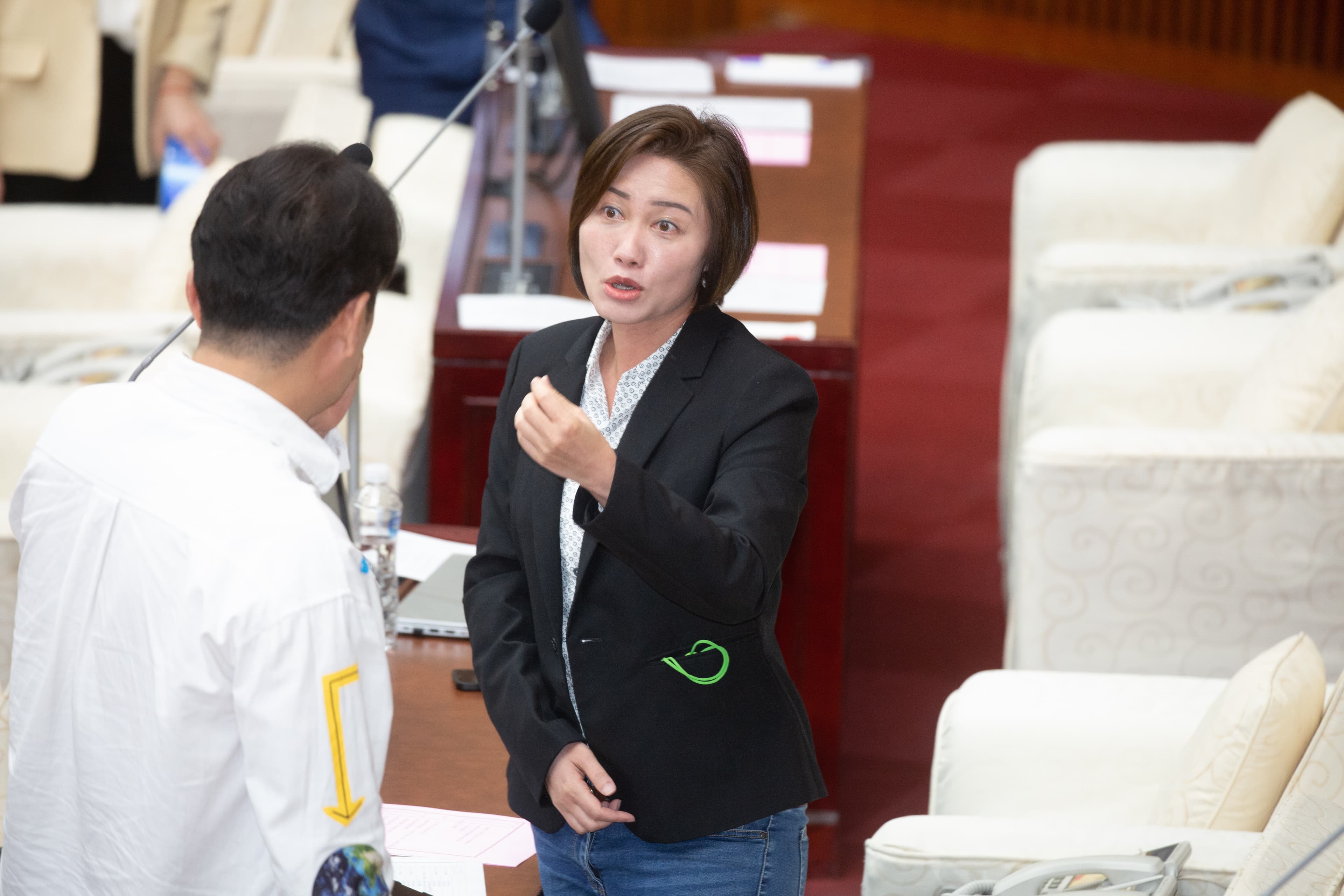 北市府透露,自蔣萬安上任以來,年度索資量最大的議員,不是民進黨簡舒培,就是林延鳳。(本刊資料照)