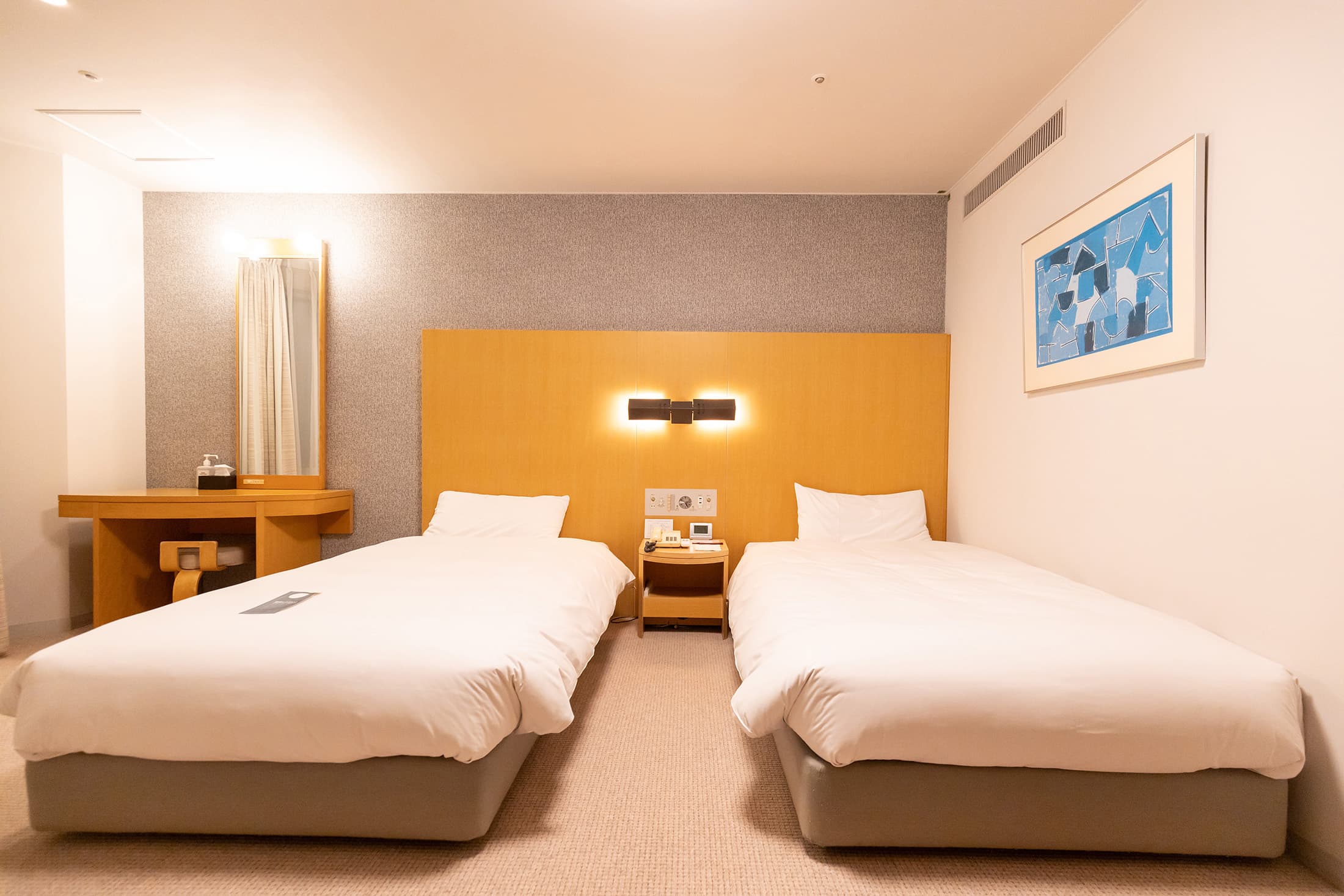 「Premium Suite」套房的臥房為兩張單人床。