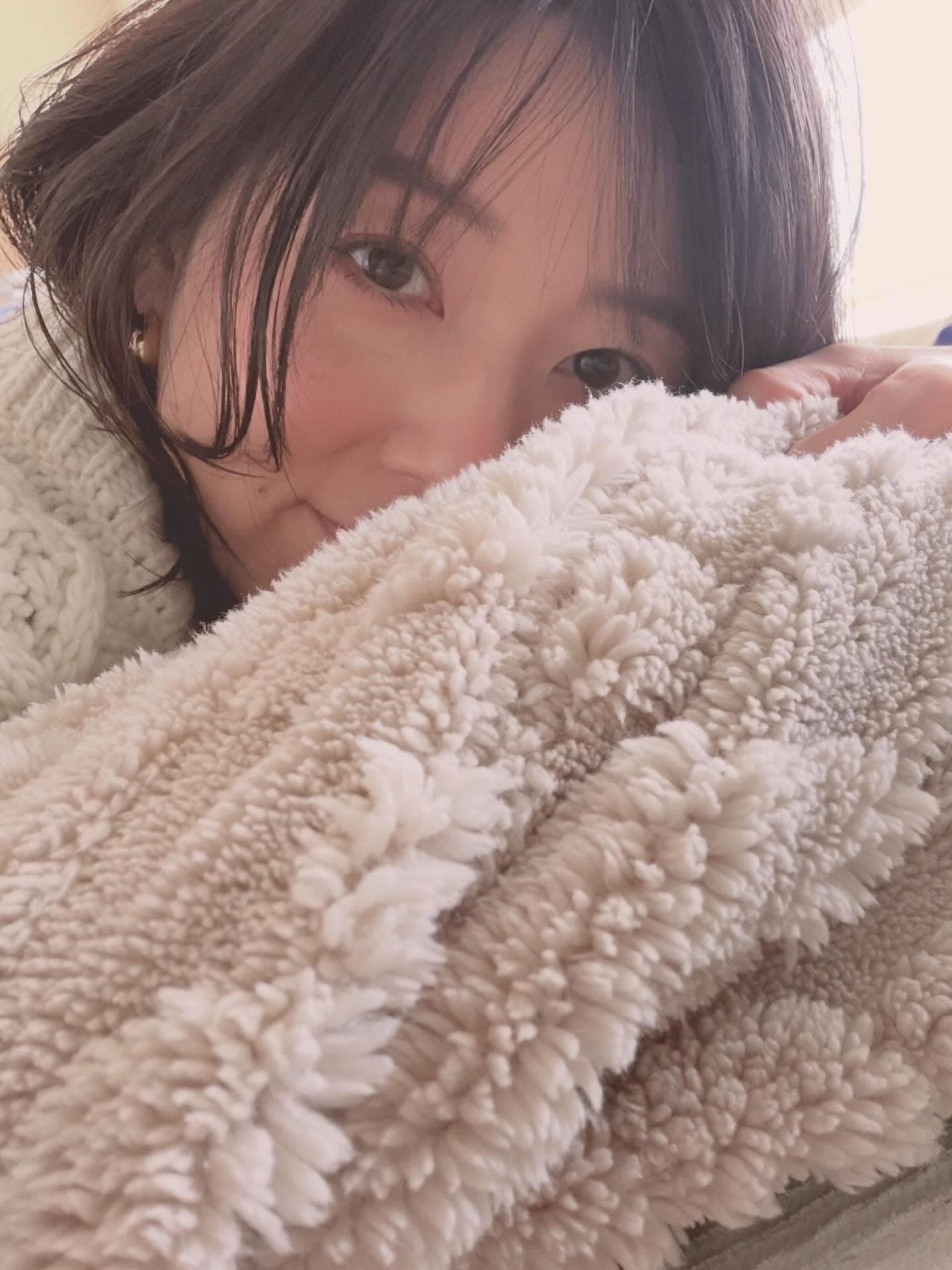 秋元優里2024年傳出再婚，對方是運動型男，在某家企業擔任高級主管。（翻攝自秋元優里 IG）