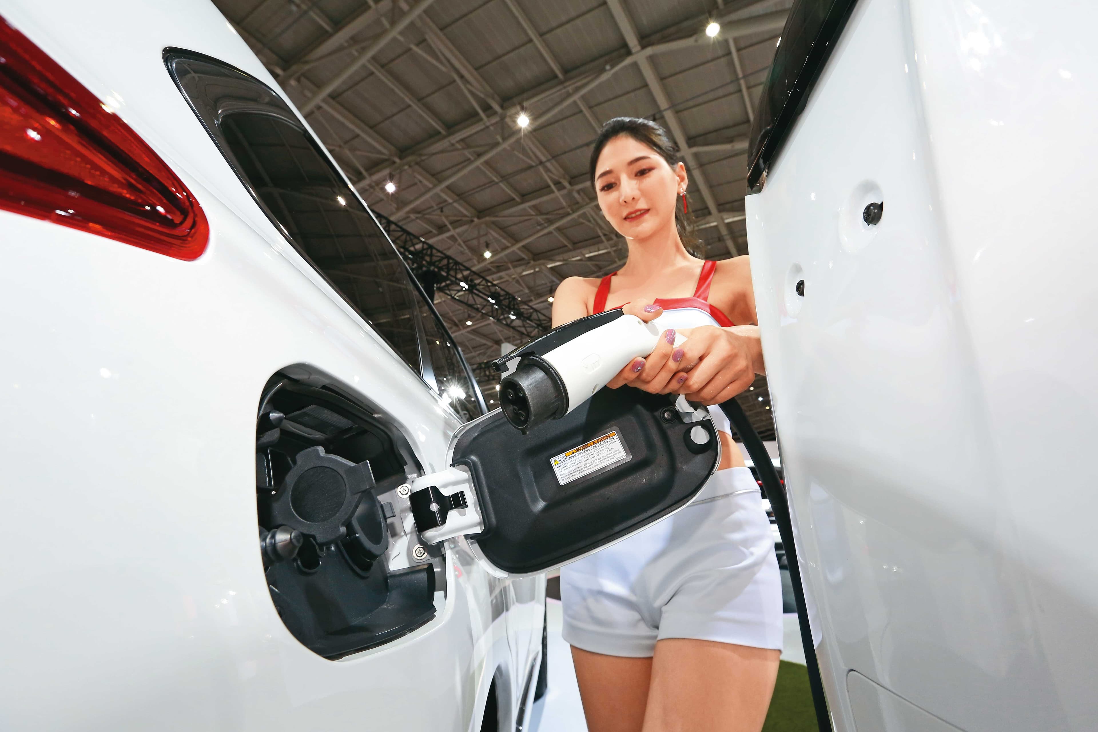 全球電動車龍頭廠看好廣化技術和服務精神,自動找上門。
