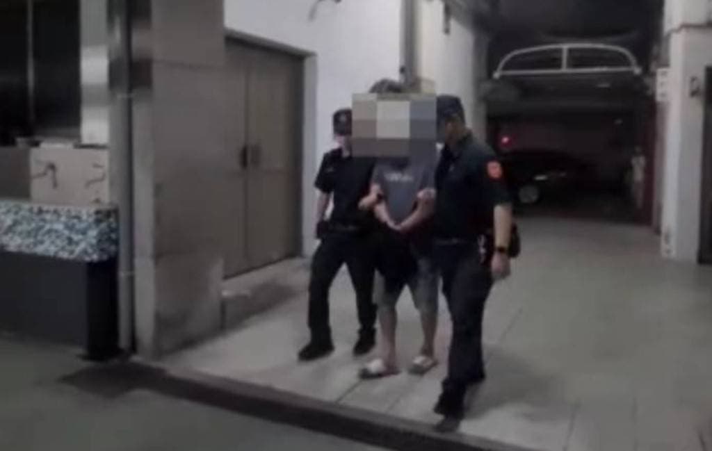 檢方複訊後依槍砲、殺人未遂等罪對張男聲押禁見。（翻攝畫面）
