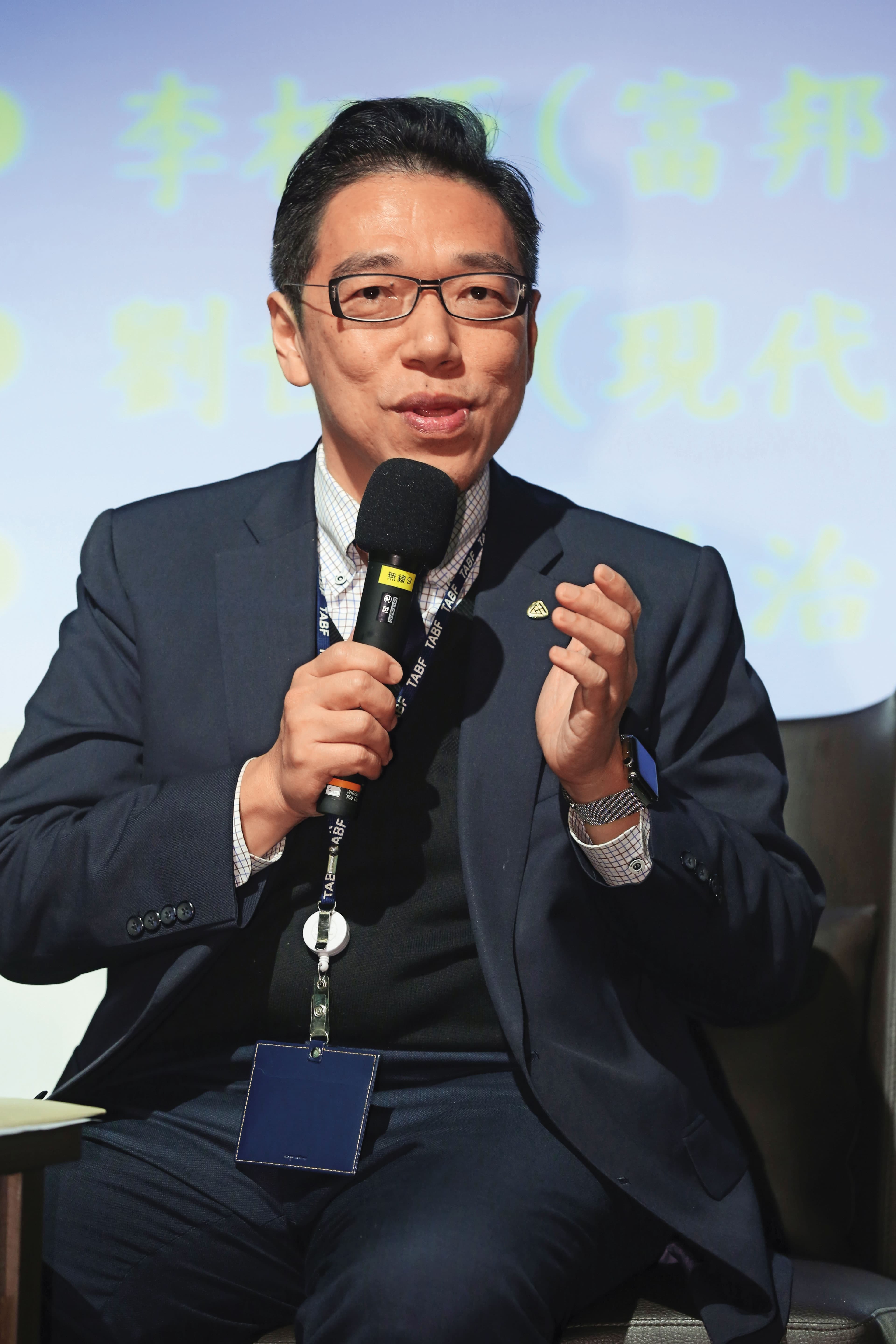 蔡英文的讀書會成員可見多名前任政務官及專家身影,包括前國發會副主委施克和、前行政院主計總處主計長朱澤民、前金融研訓院院長黃崇哲(圖)等。