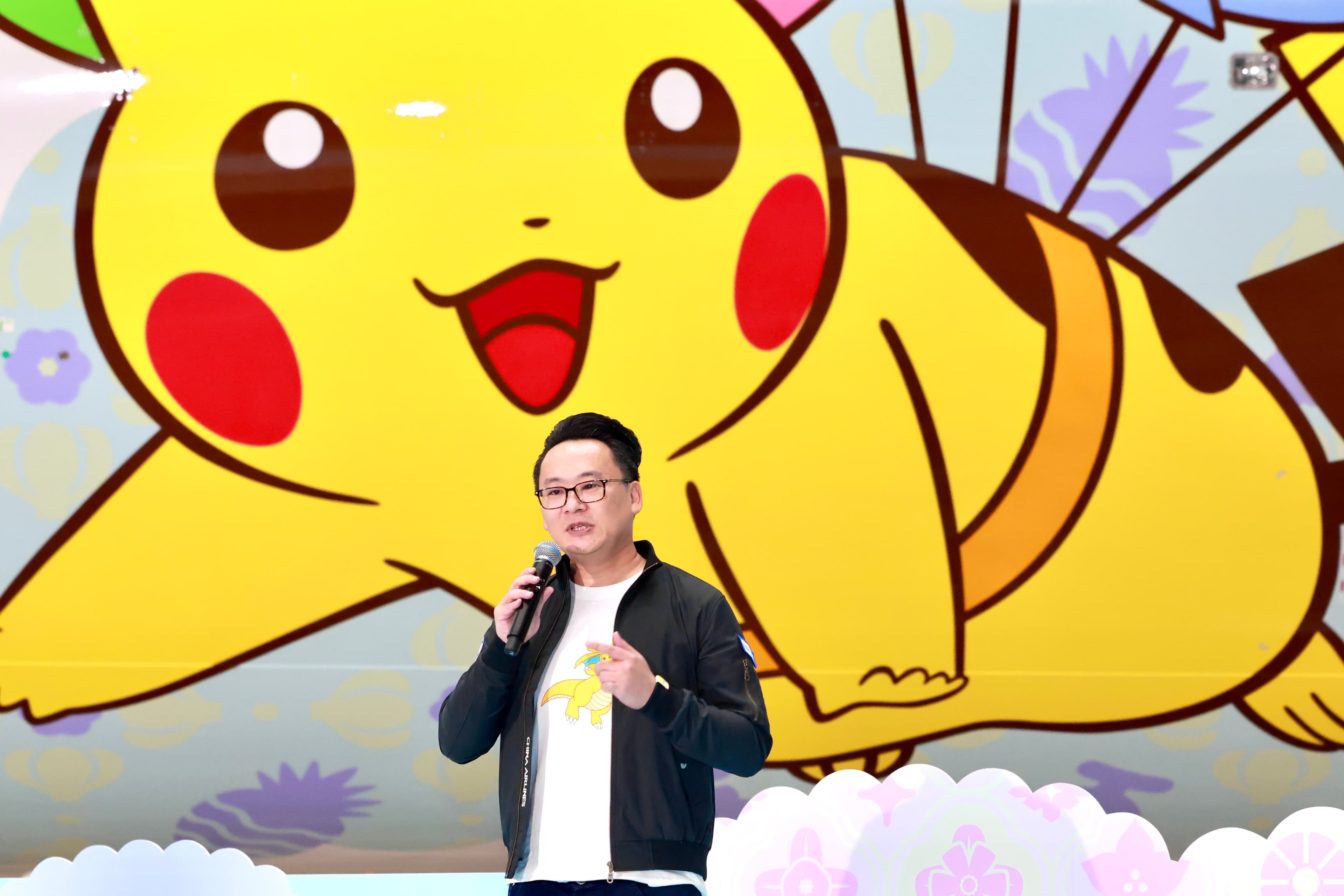 華航總經理陳漢銘感性提到，自2022年首架彩繪機推出後便引發全球轟動，此次二號機的誕生，更是對已故前董事長謝世謙遺願的圓滿實踐。