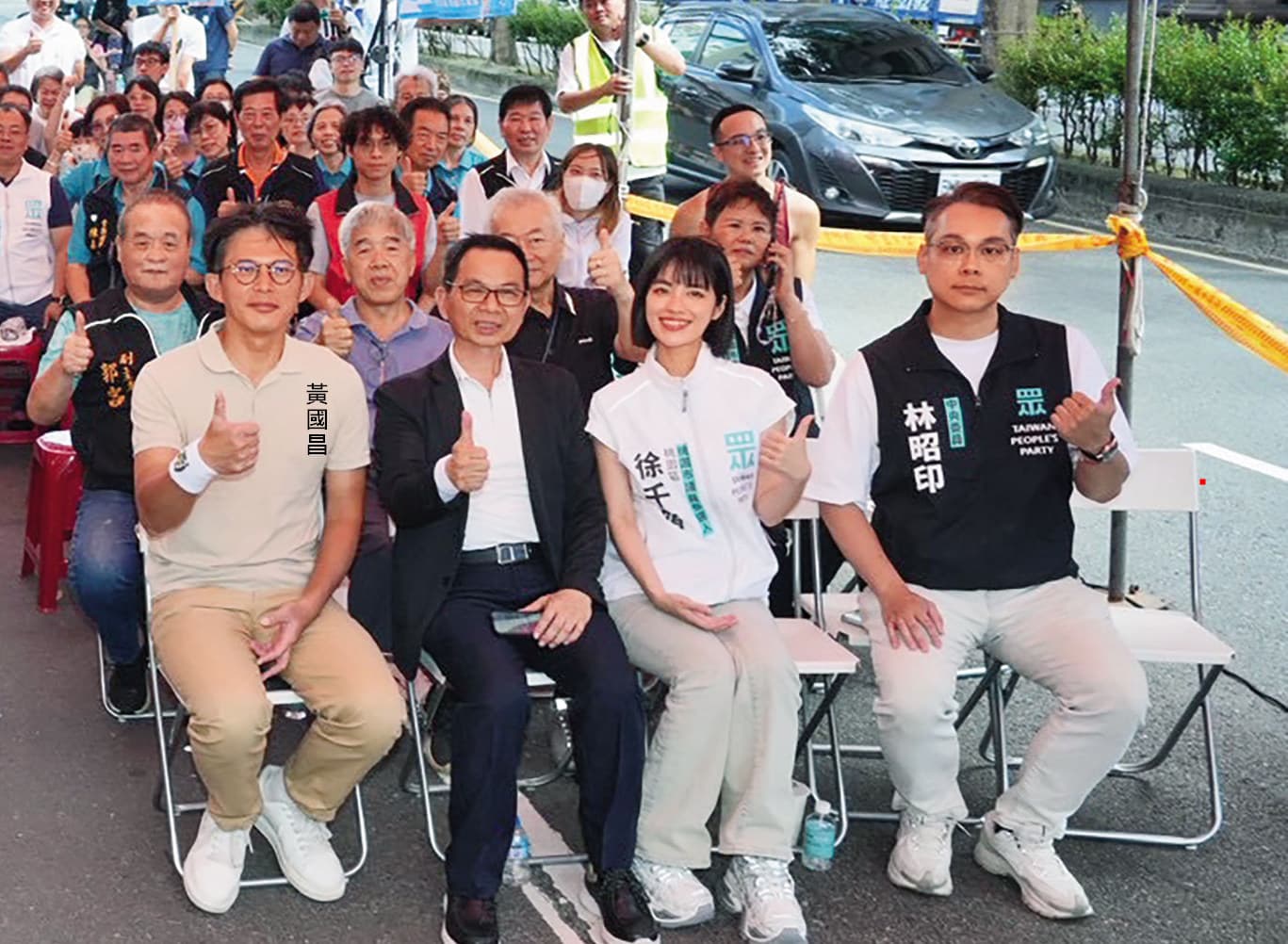 民眾黨因提名糾紛掀退黨潮，主席黃國昌近日剛發文致歉，如今再爆有意角逐中壢議員的林昭印上酒店外框小姐。（民眾黨提供）