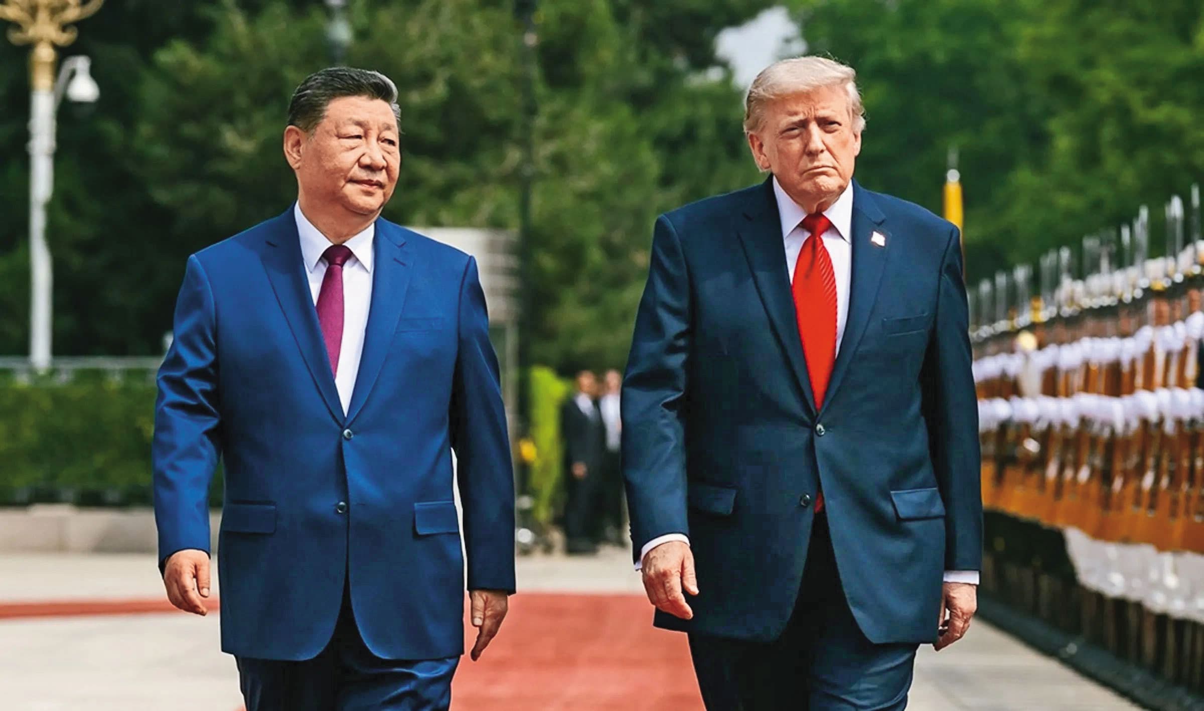 美國總統川普（右）與中國國家主席習近平（左）五月會面前夕，白宮指控中國盜取美國最新AI技術及高階晶片。（翻攝白宮臉書）