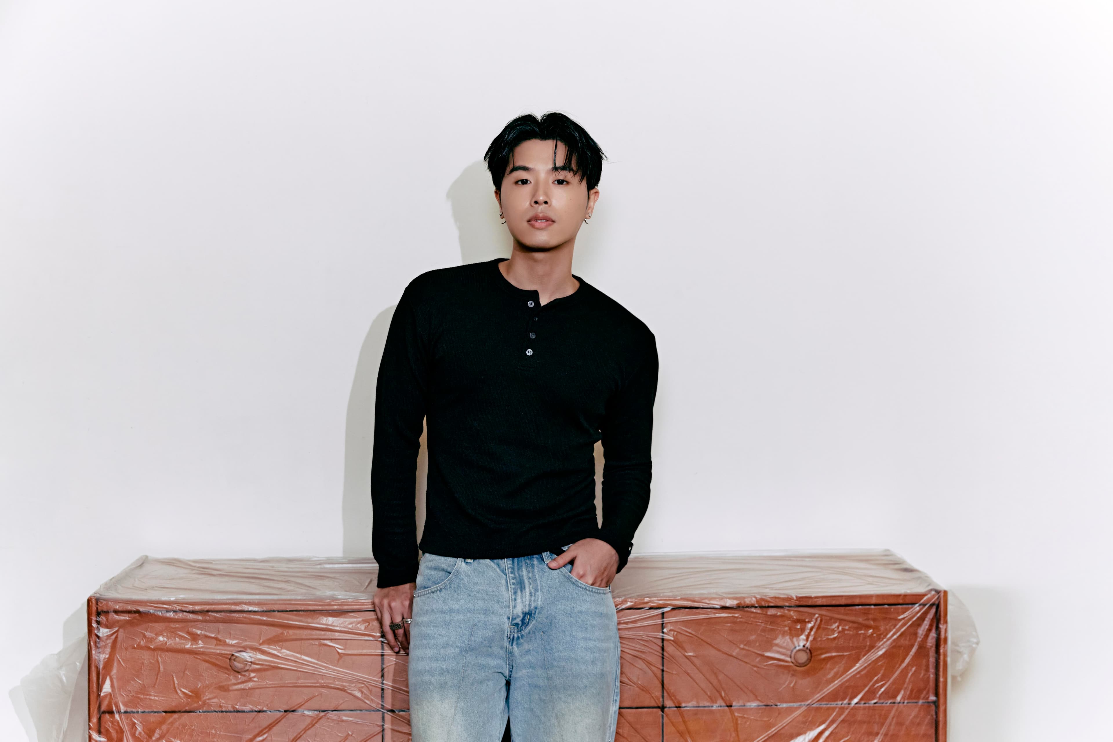 歌名〈當作妳死了〉乍看冷酷無情，卻是HowZ近年的體悟。（皓室創意Light House提供）