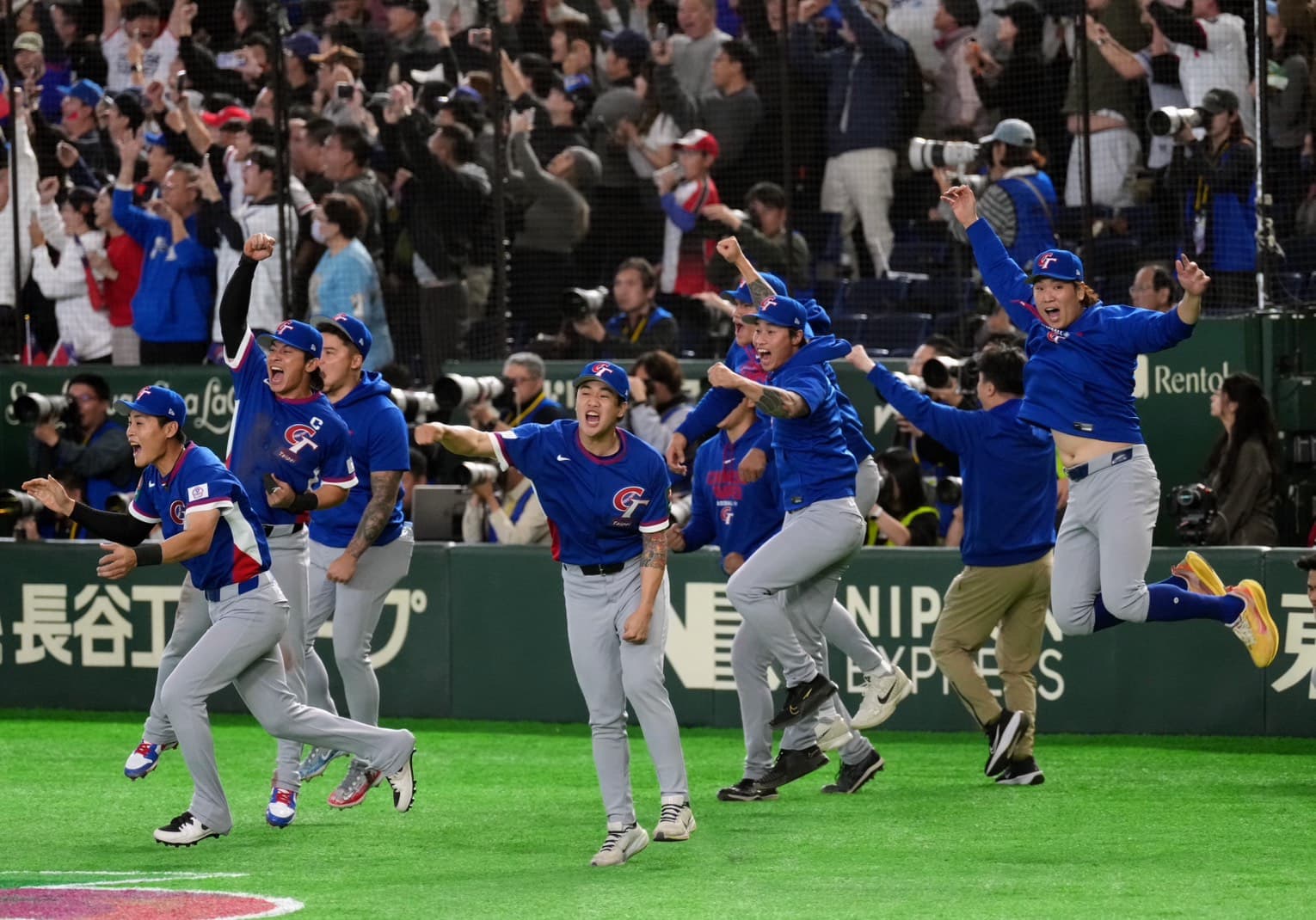 台灣擊敗韓國取得本屆第2勝，增加晉級機會。