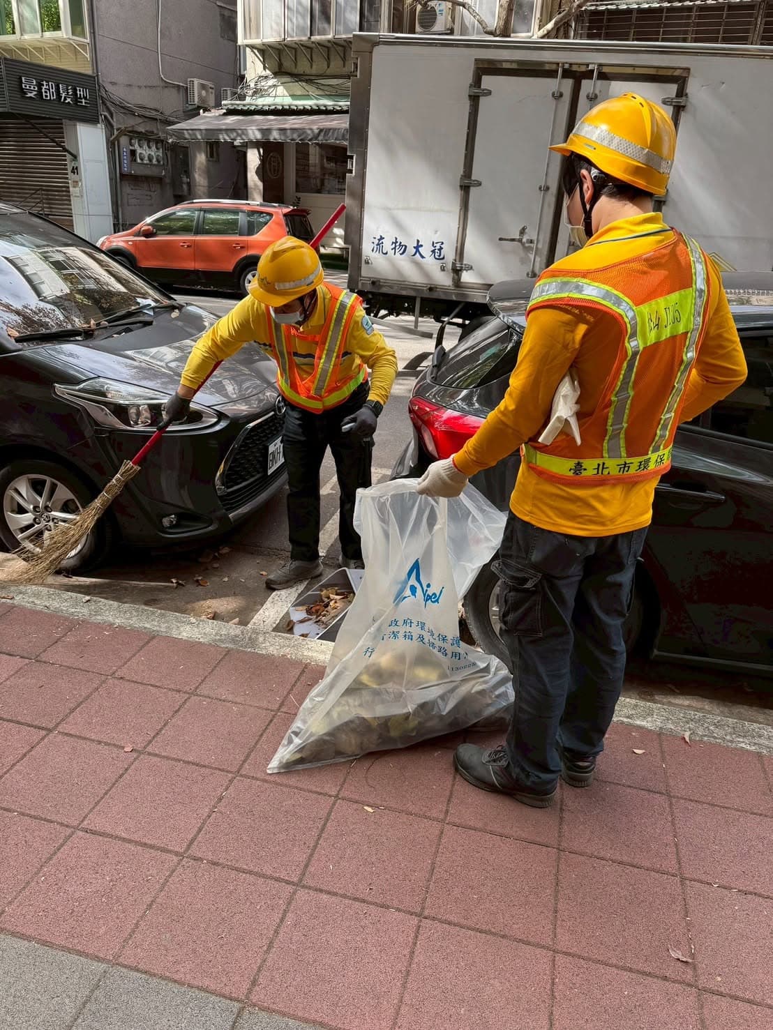 北市環保局清潔隊近期傳出解雇爭議，環保局強調一切合法合規。（示意圖，非當事人，翻攝北市環保局臉書）