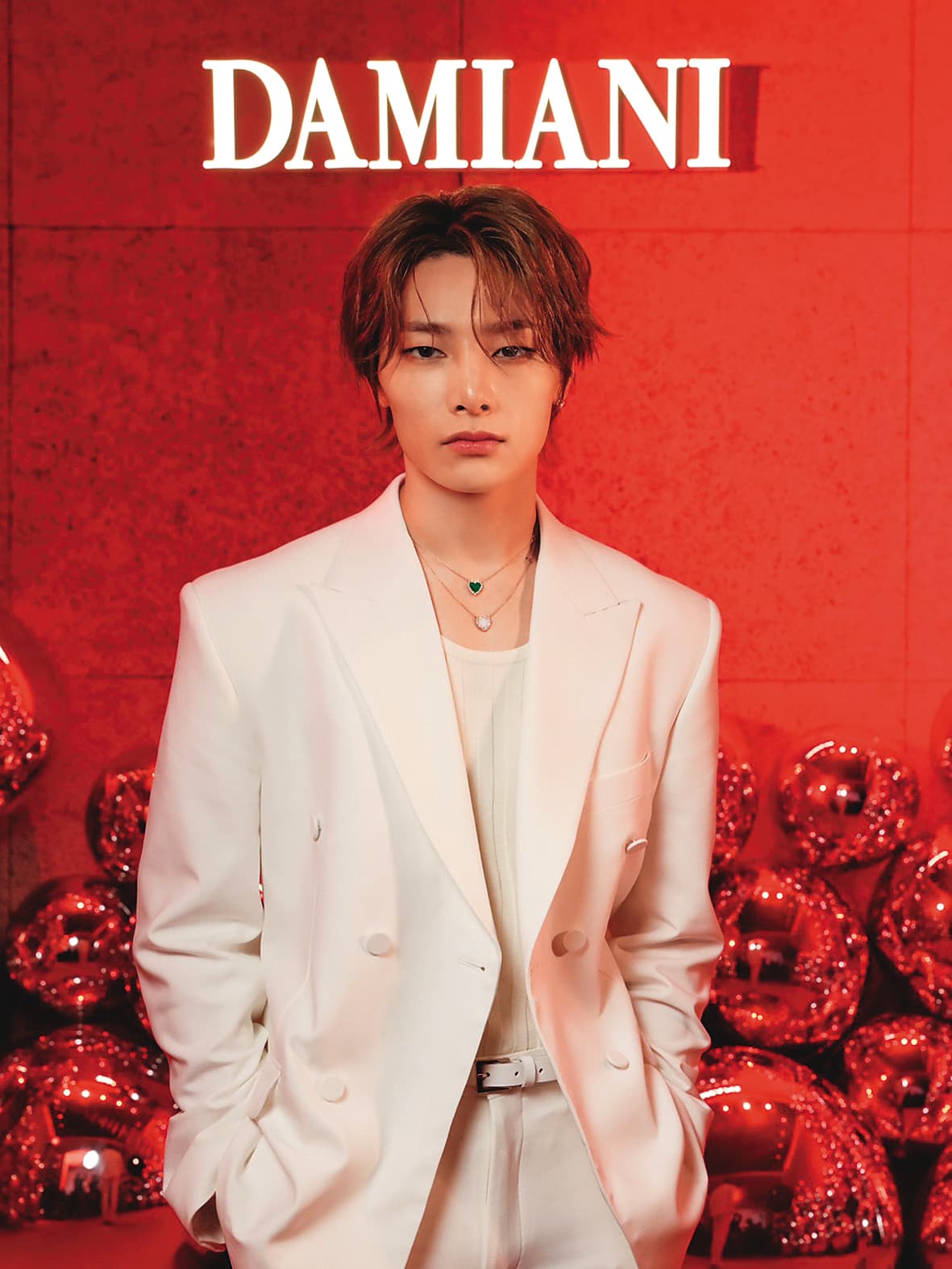 人氣韓星I.N疊戴DAMIANI心形項鍊，演繹新世代男性珠寶風格。（DAMIANI 提供）