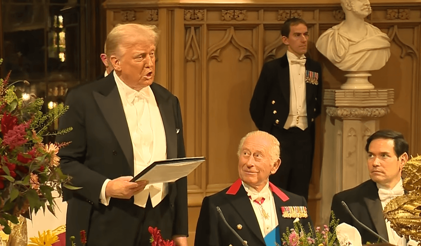 川普在溫莎堡國宴上演說,被指有橋段是在暗酸哈利王子。(翻攝The White House YouTube頻道)