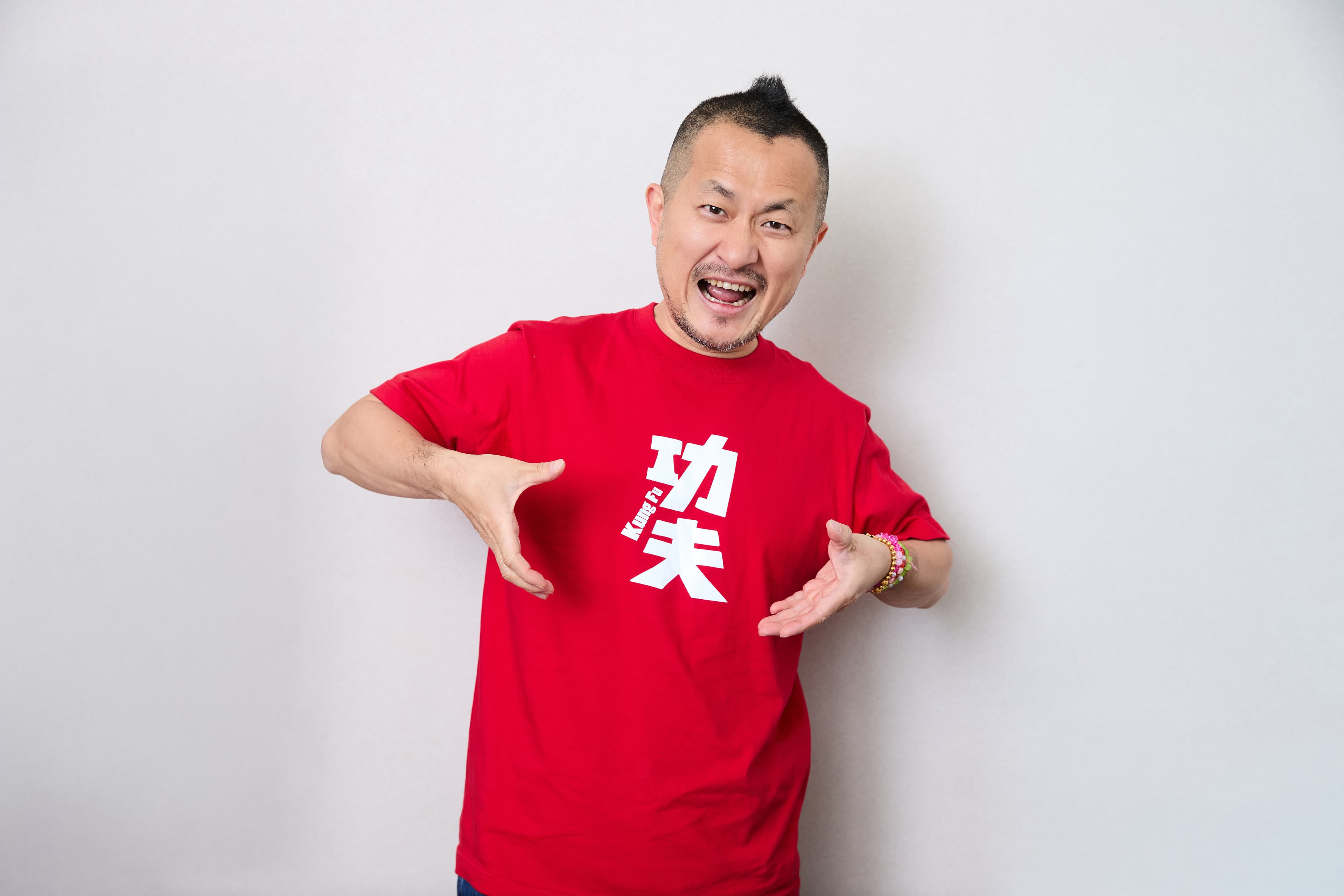 九把刀身兼原著作者、編劇與導演，在電影《功夫》的技術與內容上均展現旺盛企圖心。