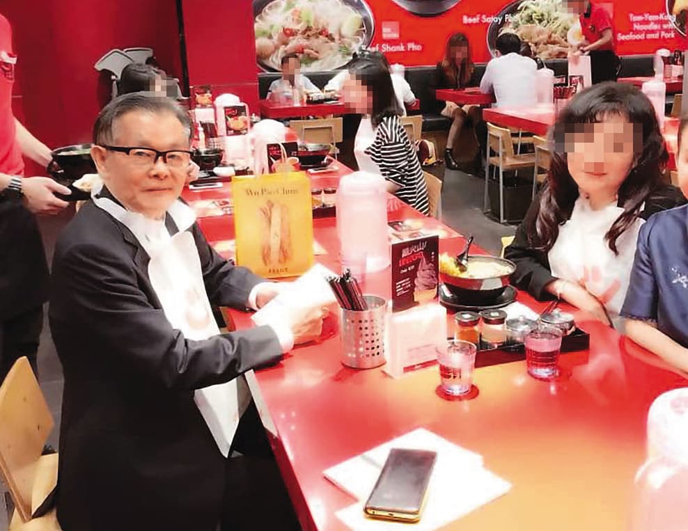 張俊宏（左）與黃姓女友（右）交往、同居多年，也常在臉書PO出合照。（翻攝張俊宏臉書）