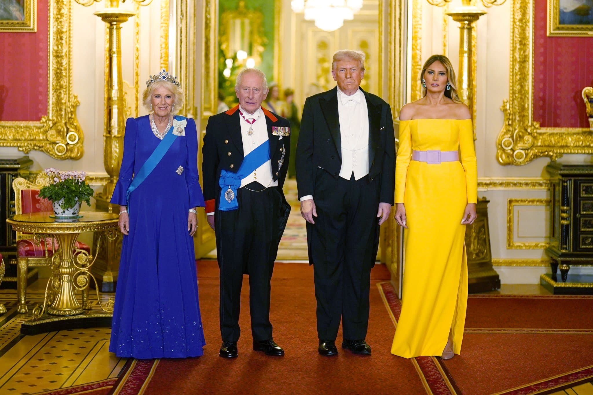 查爾斯三世晚間舉行盛大國宴,宴請川普。(翻攝X@RoyalFamily)